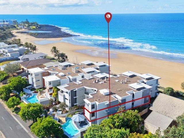 AN IMMACULATE BEACHFRONT UNIT AT KELLYS BEACH
