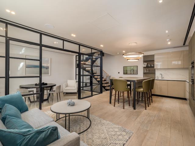 An immaculate three bedroom mews house with a roof terrace in Knightsbridge
