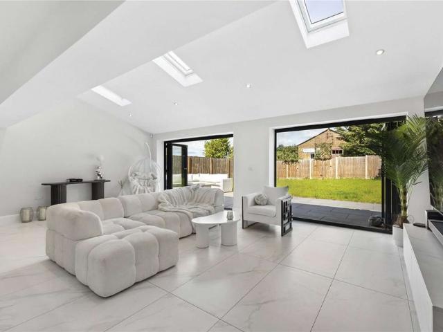 An immaculately presented detached family home extending to over 2,500 sq ft