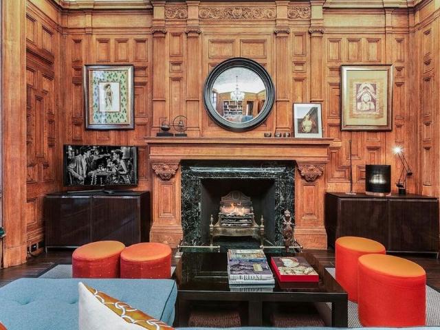 An immaculately presented four bedroom apartment to rent in the heart of Knightsbridge, SW1