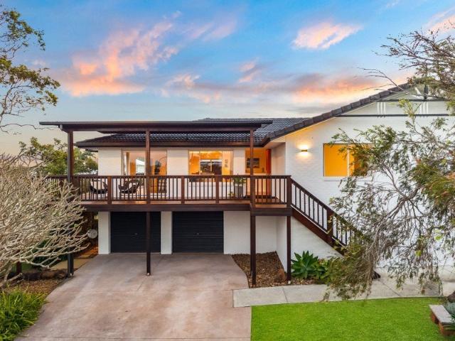 An Immaculately Renovated Family Home With Ocean Views