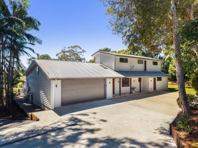 An Immaculately Renovated Home With Pool, Second Dwelling, Home Office In A Private Treetop Setting