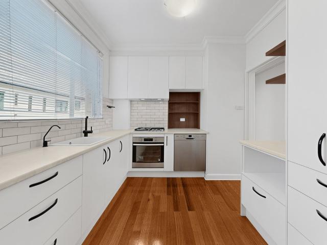 An Impeccable Classic in Leafy Serenity
