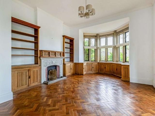 An impressive one bedroom ground floor flat in the idyllic grounds of Borde Hill