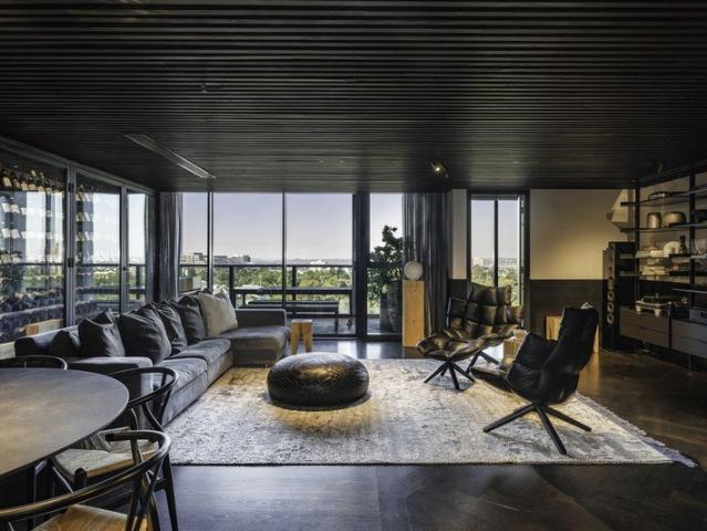 An Irreplaceable Residence of Rare Scale on Spring Street