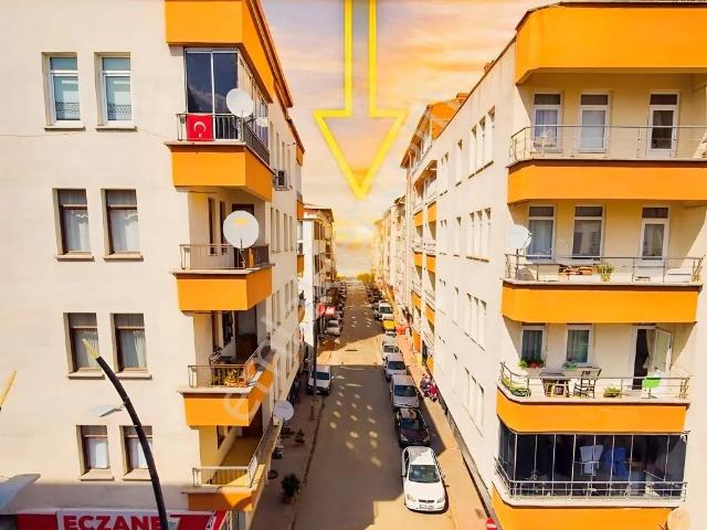 Anıl Gayrimenkul'den Sahile 2 Dk.140m2 3+1 satılık Fırsat Daire