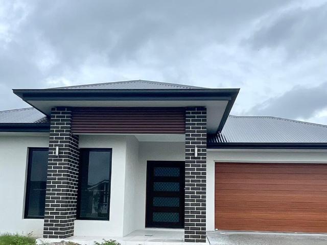 An New Equisite, contemporary 4 bedroom house for rent, coming soon! PLEASE REGISTER FOR ALL INSPECTIONS AT rentals.southport@multidynamic.com.au