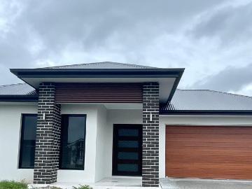 An New Equisite, contemporary 4 bedroom house for rent, coming soon! PLEASE REGISTER FOR ALL INSPECTIONS AT rentals.southport@multidynamic.com.au