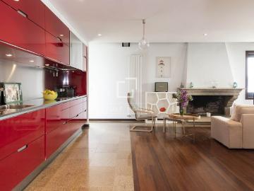 An outstanding contemporary seafront villa for rent with splendid views, located in Cangas, Pontevedra