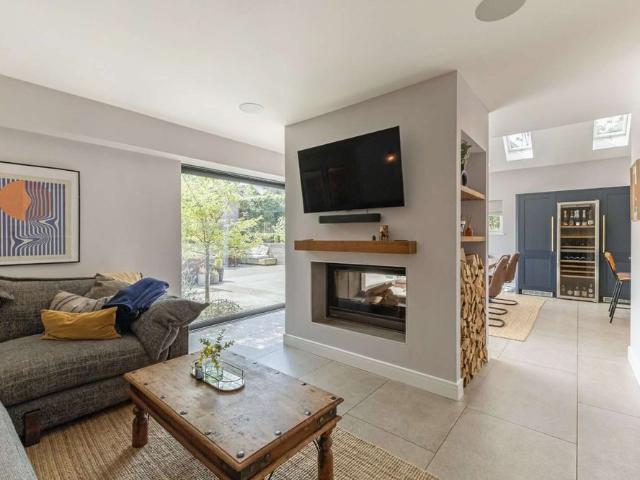 An outstanding country home of exceptional quality, set amidst picturesque surroundings just moments from Clifton Village