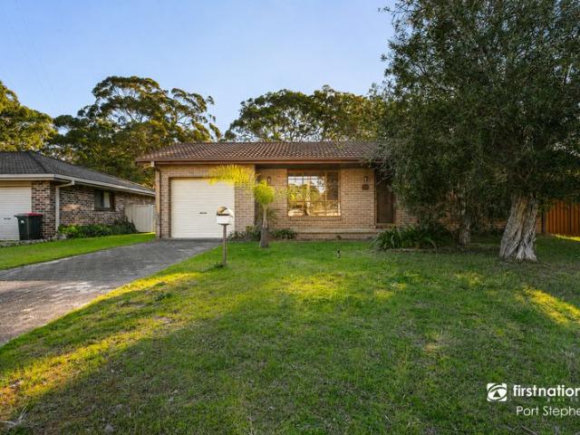 AN OUTSTANDING OPPORTUNITY IN THE HEART OF SHOAL BAY