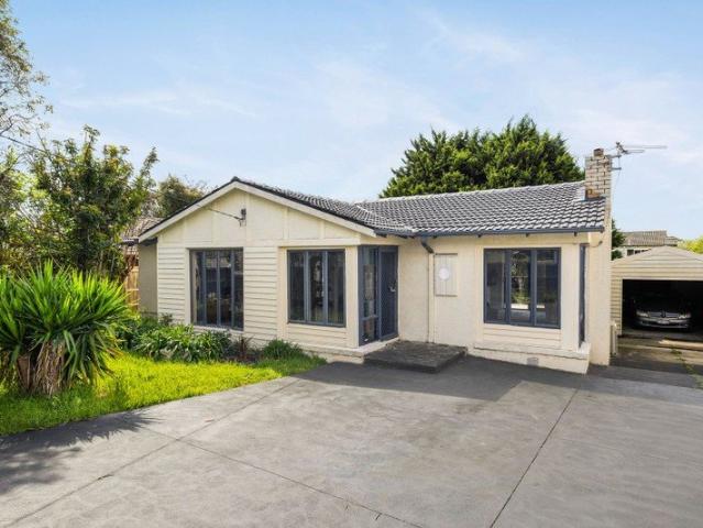 An Outstanding Opportunity in a Convenient, High Exposure Location