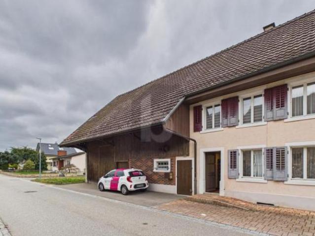 AN RUHIGER LAGE MIT UMSCHWUNG!