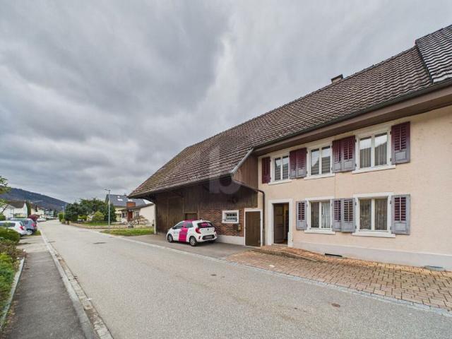 AN RUHIGER LAGE MIT UMSCHWUNG!