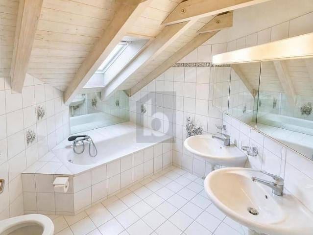 AN RUHIGER LAGE MIT VIEL PRIVATSPHÄRE!