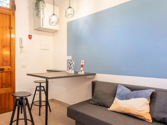 Anna De Miracoli by Pleiades Home, Pisa Amsterdam Apartments for Rent