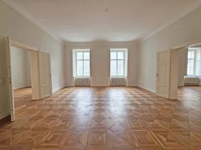 ANNAGASSE | außergewöhnliche 6 Zimmer Altbauwohnung in historischem Innenstadt Palais | extraordinary 6 room apartment in historic downtown mansion