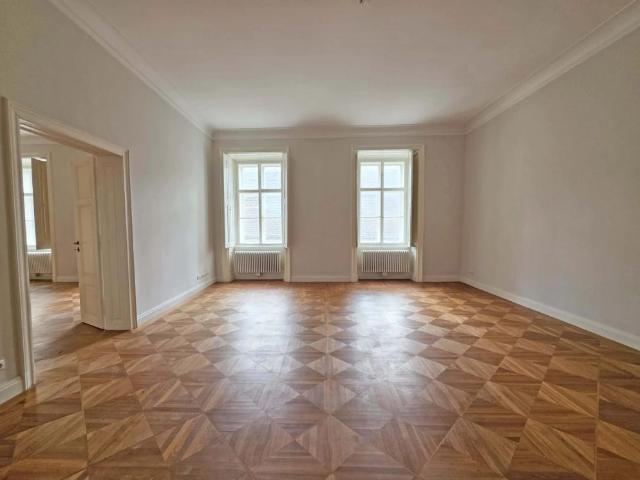 ANNAGASSE | außergewöhnliche 6 Zimmer Altbauwohnung in historischem Innenstadt Palais | extraordinary 6 room apartment in historic downtown mansion