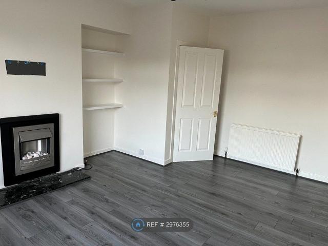 Annandale Crescent, Crosshouse KA2, 2 bed flat to rent, £700 pcm | PrimeLocation