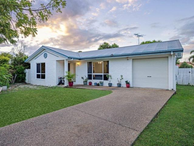 ANNANDALE FAMILY HOME QUIET COURT POSITION