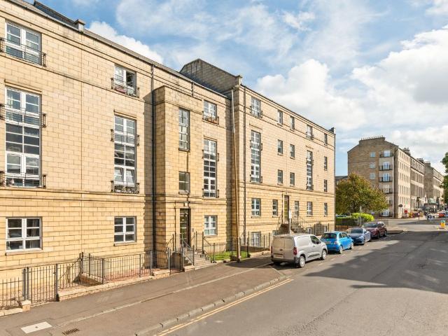 Annandale Street, Edinburgh EH7, 2 bed flat to rent, £1,475 pcm | PrimeLocation