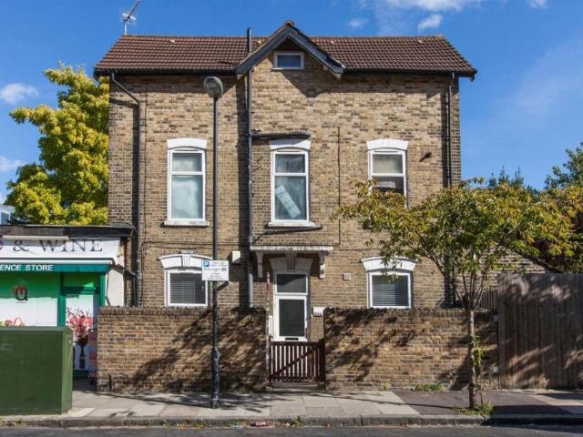 Annandale Road, London, SE10 2 bed flat to rent £1,800 pcm £415 pw