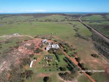Yetna, Chapman Valley, Peak Island, Western Australia