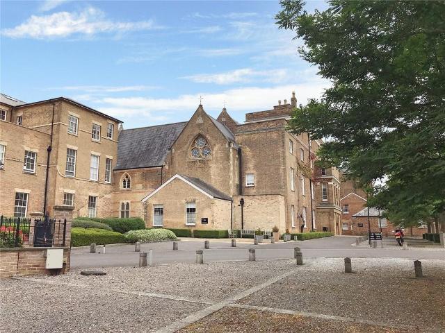 Annecy Court, St. Josephs Field. 1 bed apartment to rent £950 pcm £219 pw
