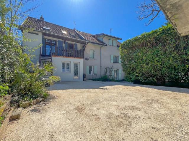 Annecy Le Vieux Petit Brogny Maison 188 m² avec jardin 188m² Annecy le Vieux