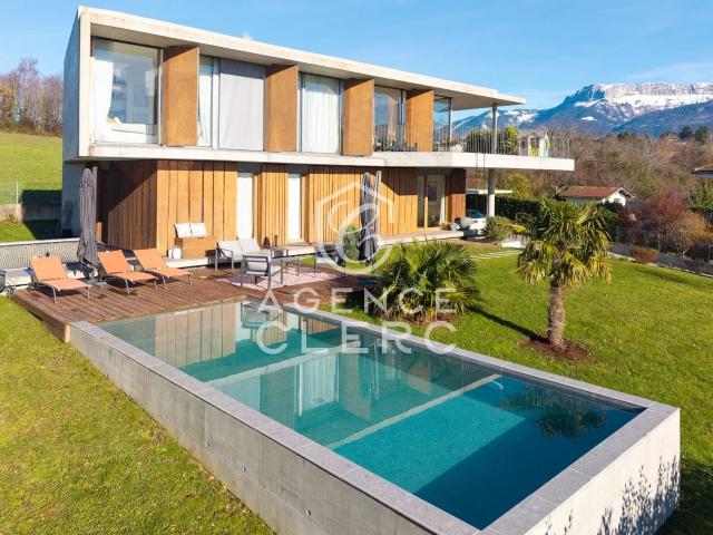Annecy le Vieux, villa contemporaine belle vue lac