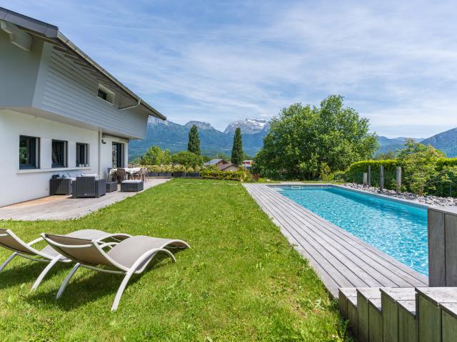 ANNECY RIVE OUEST SEVRIER MAISON INDIVIUELLE 7 PIÈCES avec piscine