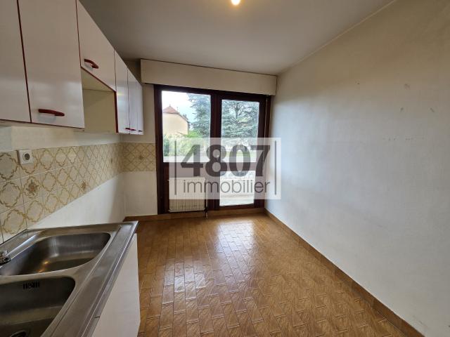 ANNEMASSE Grand T2 avec balcon et cave