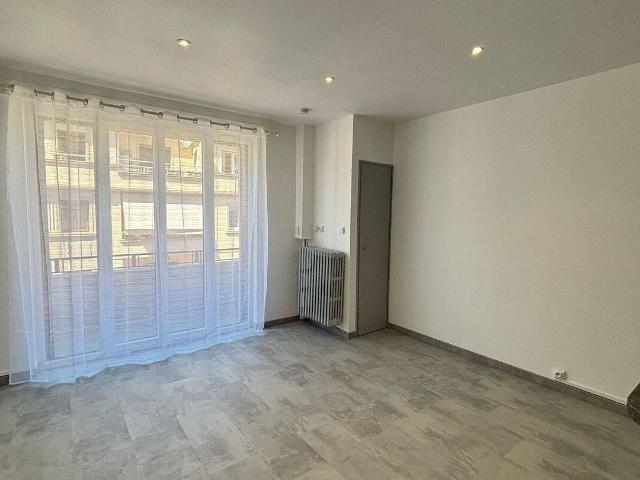 ANNEMASSE T2 avec double balcon