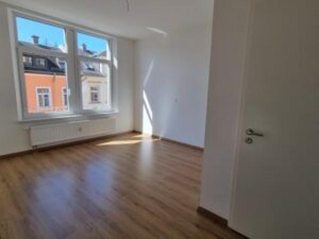 Annenstr. 53, Wohnung 6 ~~~ Einbauküche, Balkon,Tageslichtbad mit Dusche und Wanne, Abstellraum im Treppenhaus, Keller