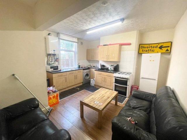 Annesley Grove, Nottingham, Pseudo England Ua/md/Lb NG1, 4 bed shared accommodation to rent, £628 pppm | PrimeLocation