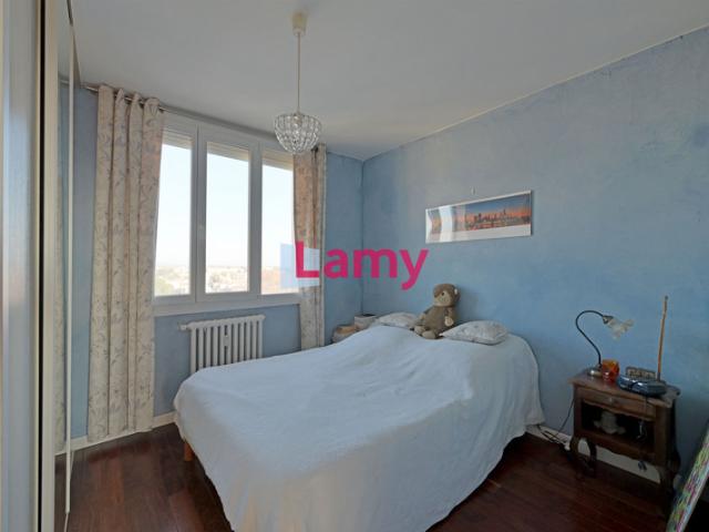Annexe + Appartement + Parking