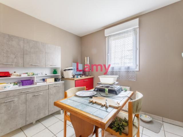 Annexe + Appartement + Parking