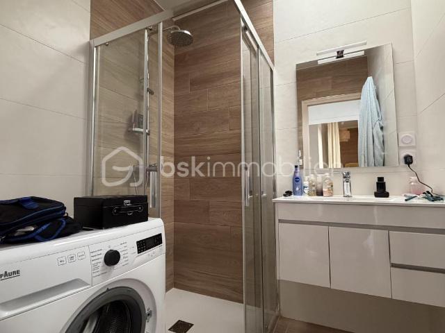 ANNEYRON Appartement 3 pièces 60 m²