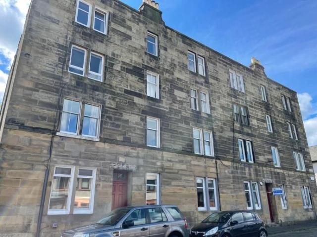Annfield Street, Edinburgh EH6, 2 bed flat to rent, £995 pcm | PrimeLocation