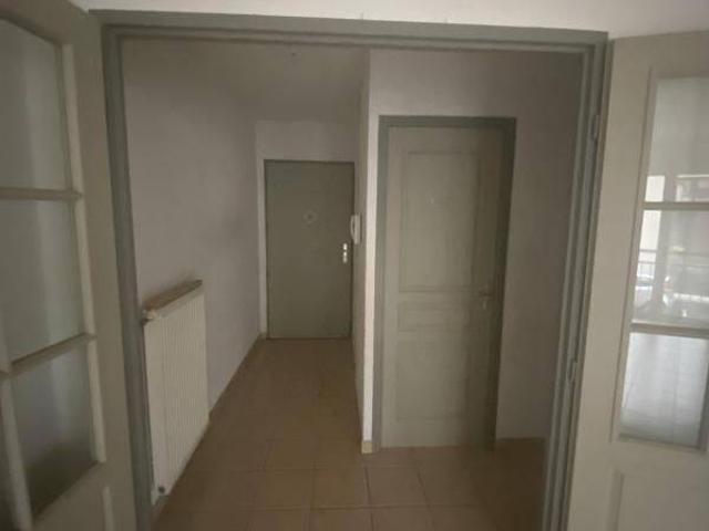 ANNONAY APPARTEMENT T3 AVEC GARAGE 71.91 M2