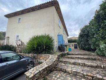 Appartement à louer à Le Cannet - Parking