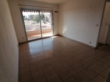 Appartement à louer à Alpes - Terrasse