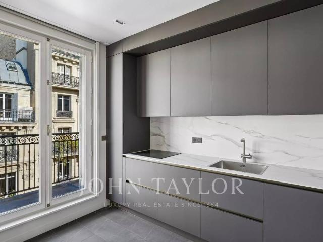 Annonce Location Appartement Paris 8ème Europe 75008, 4 Pièces ref:L0804PA