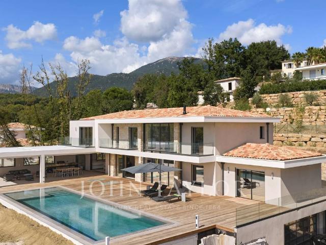 Annonce Location Villa Roquefort les Pins 06330, 9 Pièces ref:L0604LC