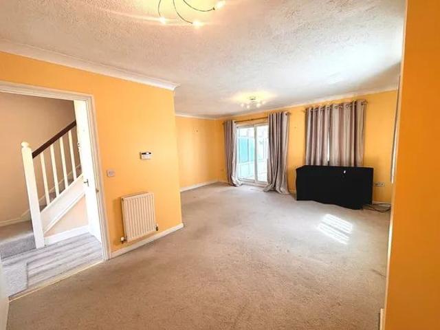 Anatase Close, Property for rent