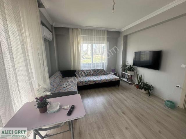 #anayola Yakın Kombili Geniş Full Eşyalı Hasarsız 1+1 Daire