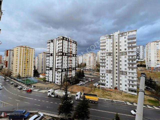 Anayurt Meydanda/ Güney Cepheli / Önü Açık 3+1