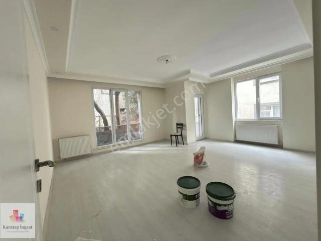 Ana Cadde Üstü Meydanın Merkezinde 2+1 Kiralık Ara Kat