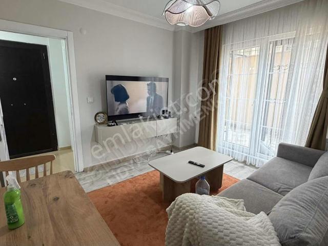Ana Cadde Üzeri Bahçe Kullanımlı Modern Eşyalı Geniş 2+1