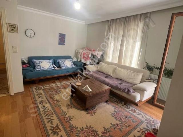 Ana Cadde Üzerinde 80m2 Arkat İskanlı 2+1 Citf Balkonlu